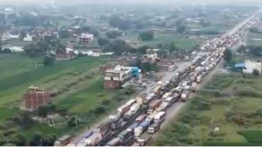 Bihar Road Traffic: दिल्ली-कोलकाता नेशनल हाईवे 19 पर सासाराम के पास तीन दिन से 20 किलोमीटर...