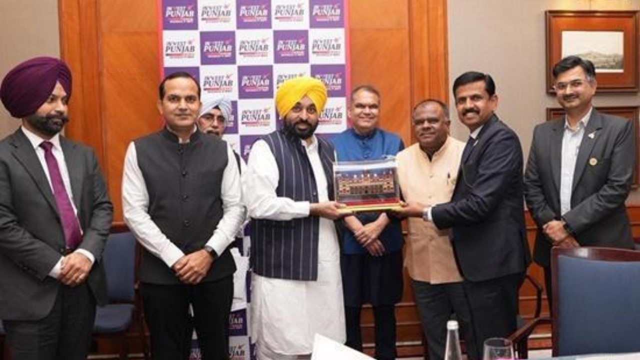 पंजाब की सबसे बड़ी ताकत इसकी भौगोलिक स्थिति है. दिल्ली से सटा होना और...