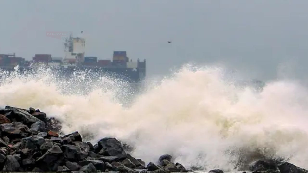 चक्रवात 'मोन्था' (Cyclone Montha) मंगलवार शाम आंध्र प्रदेश के तट से टकरा गया है....