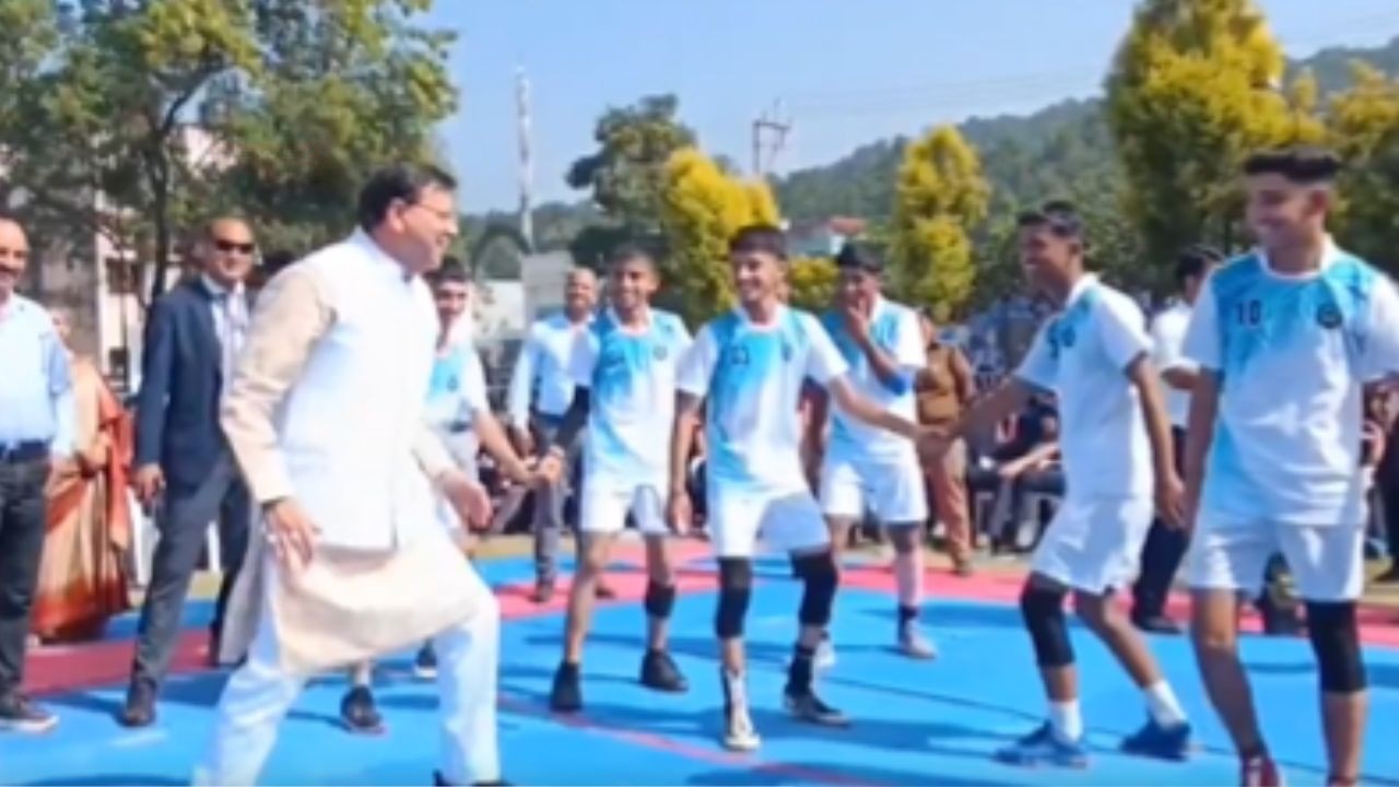 देहरादून के तपोवन में आयोजित ‘सांसद खेल महोत्सव’ के दौरान मुख्यमंत्री...