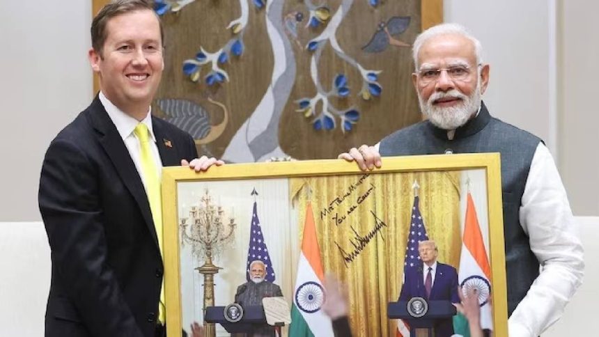 US Ambassador Sergio Gor met PM Modi: भारत में अमेरिका ने नवनियुक्त राजदूत सर्जियो गोर ने शनिवार...