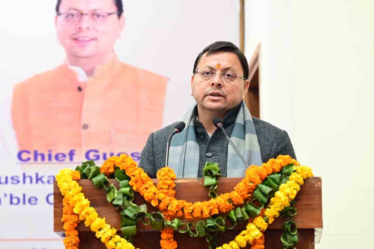 सीएम धामी ने विभिन्न योजनाओं के 4224 श्रमिकों को हस्तान्तरित की ₹ 12 करोड़ 89 लाख  85 हजार की धनराशि