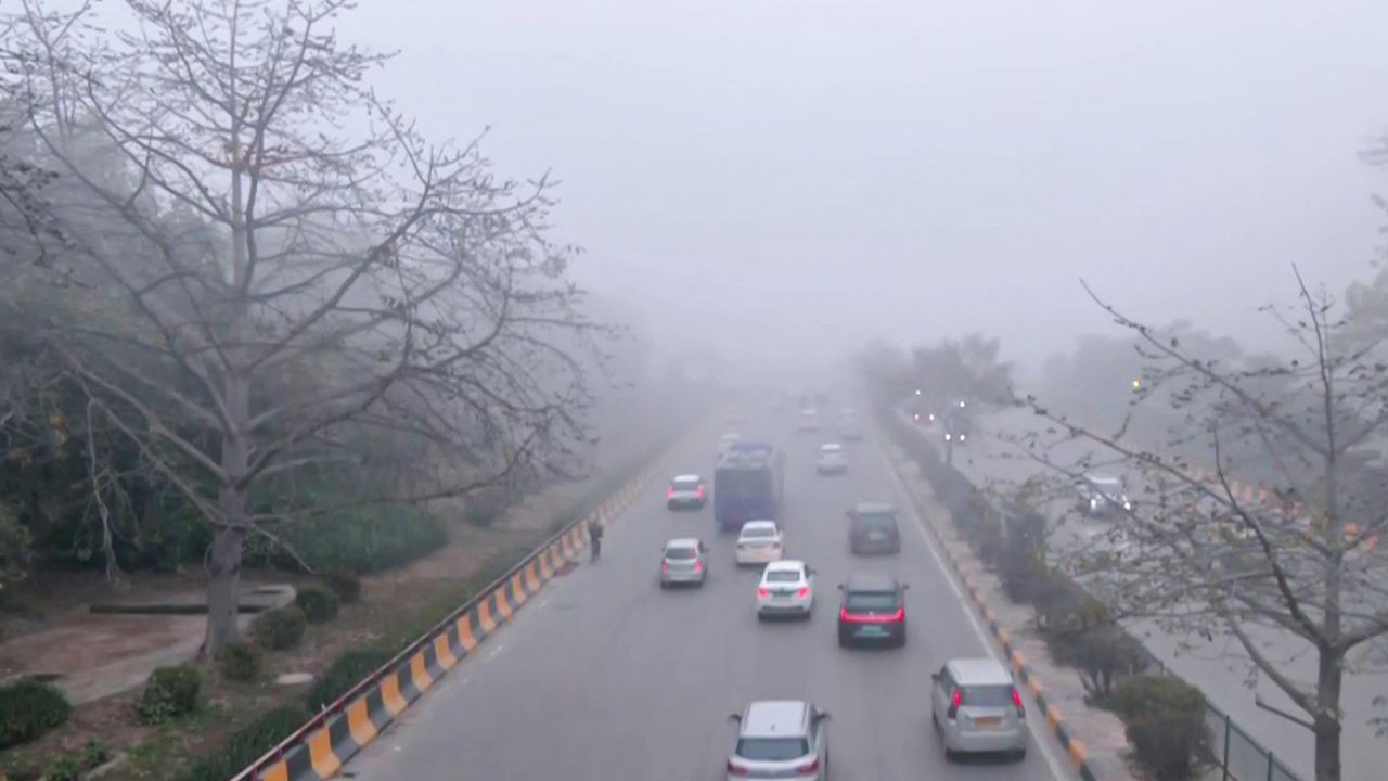 रजाई समेटने से पहले जान लें मौसम का हाल! एक बार फिर बारिश-बर्फबारी का अलर्ट जारी | aaj ka mausam 10 February 2026 Tuesday IMD Alert Heatwave weather forecast delhi up uttarakhand mp...