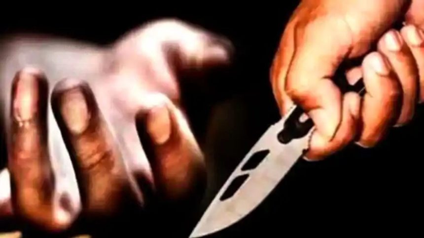 बांग्लादेश में चुनाव से 48 घंटे पहले हिंदू कारोबारी की नृशंस हत्या, कट्टरपथियों ने दुकान में बंद कर किए चाकू से ताबड़तोड़ वार | Hindu Businessman Killed in Bangladesh Mob...