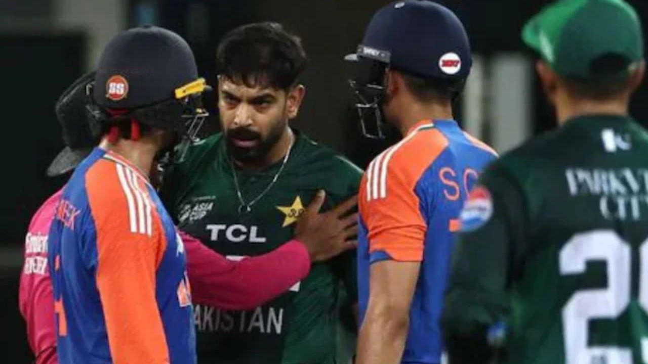 हाईवोल्टेज ड्रामे के बाद झुका पाकिस्तान, T20 विश्व कप में भारत के खिलाफ खेलने को हुआ राजी | Pakistan agree play against India in T20 World...