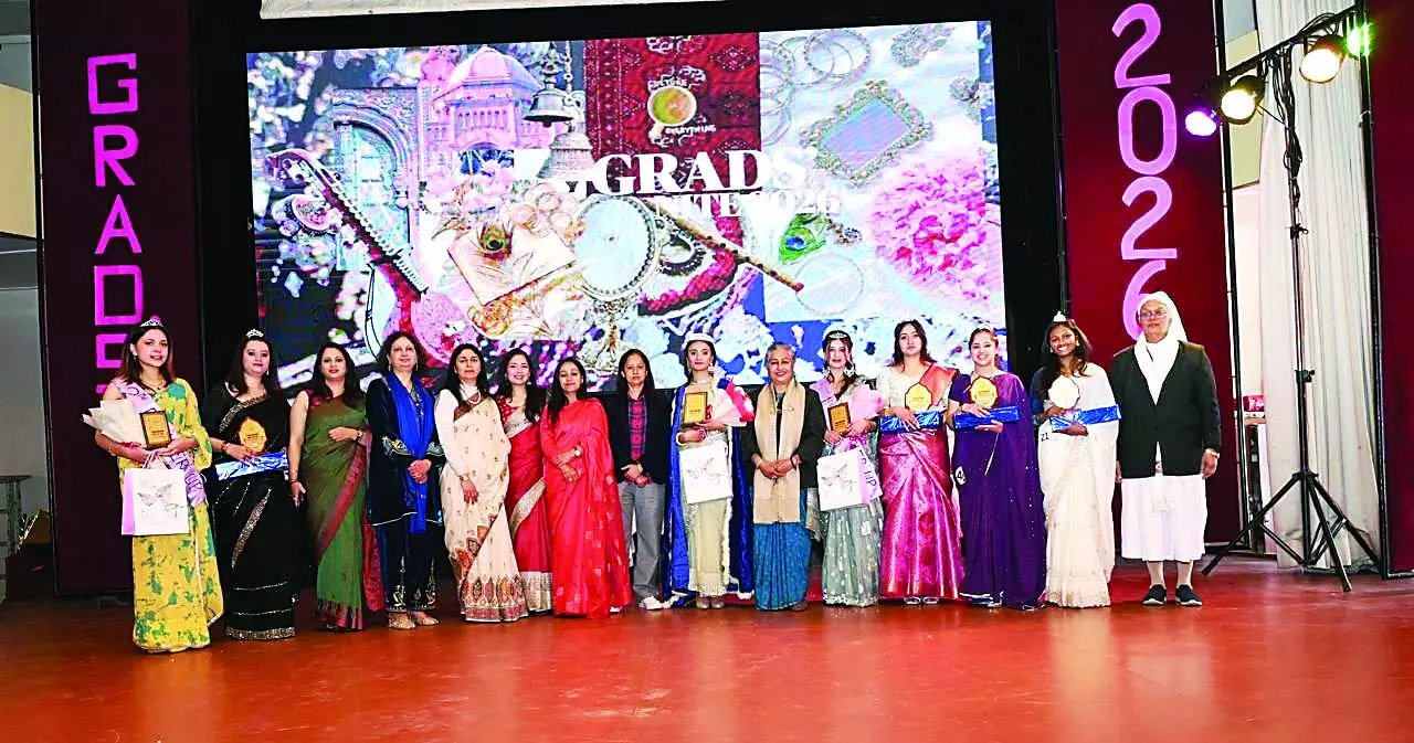 सेंट बीड्स कालेज में यादगार बनी ग्रेजुएशन पार्टी | St. Beads College's graduation party becomes memorable | सेंट बीड्स कालेज में यादगार बनी ग्रेजुएशन पार्टी