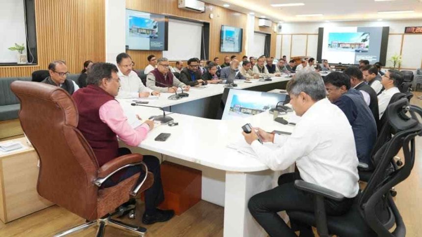 मुख्य सचिव की अध्यक्षता में व्यय वित्त समिति की बैठक, कई अहम परियोजनाओं को मिली संस्तुति