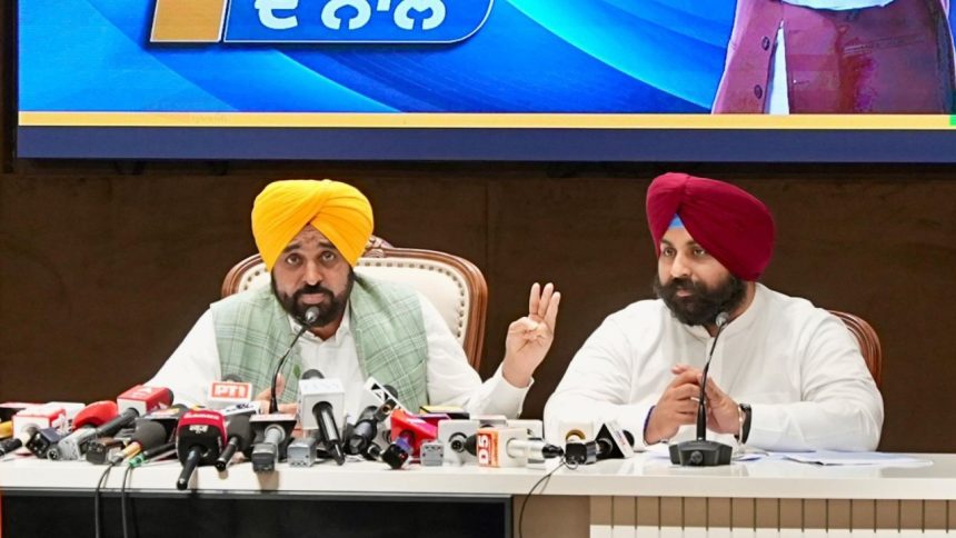 केरल को पछाड़कर पंजाब के सरकारी स्कूलों ने राष्ट्रीय सर्वे में हासिल किया प्रथम स्थान: सीएम भगवंत मान | Under AAP Govt, Punjab Schools become No. 1 in education tops National Achievement Survey &...