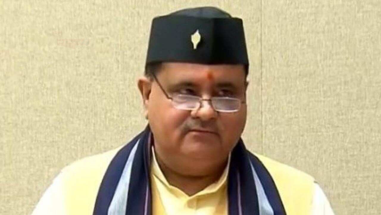 प्राथमिक शिक्षा निदेशक से मारपीट केस में फंसे BJP MLA! पार्टी करेगी जवाब तबल, महेंद्र भट्ट ने शिक्षकों से भी अपील