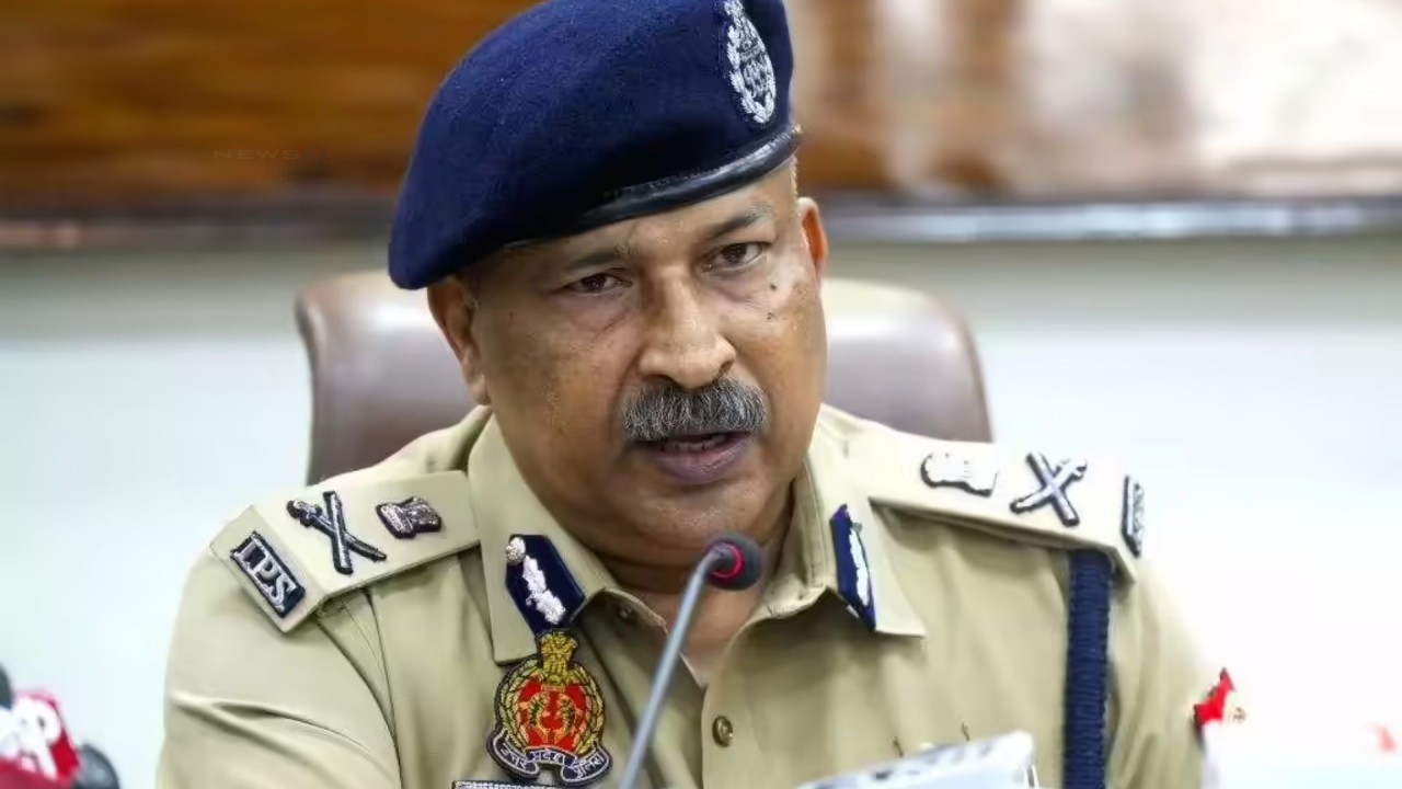 यूपी पुलिस अब दहेज समेत 30 मामलों में दर्ज नहीं करेगी FIR, डीजीपी के सख्त निर्देश | UP Police bans FIR in 30 cases including dowry after Allahabad High Court...