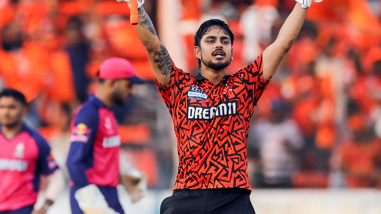IPL 2026, RCB vs SRH: धोनी की लिस्ट में शामिल हुए ईशान! कमबैक से कप्तानी तक तय किया सफर | IPL 2026 RCB vs SRH Ishan Kishan set to become 8th indian wicketkeeper batsman in IPL...