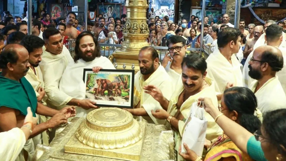અનંત અંબાણીનું મોટું દાન: કેરળના બે મંદિરોને ₹6 કરોડ આપ્યા, રાજરાજેશ્વરમ માટે ₹12 કરોડનું...