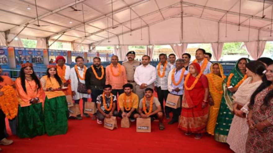 चारधाम यात्रा के लिए हरिद्वार में ऑफलाइन रजिस्ट्रेशन शुरू, श्रद्धालुओं का भव्य स्वागत