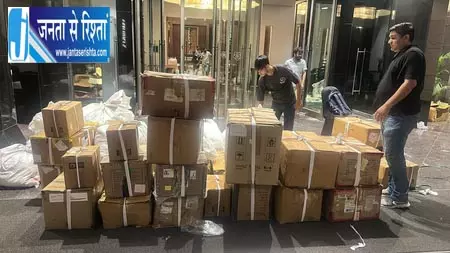 लग्जरी होटल में नकली ब्रांडेड कपड़ों के रैकेट का भंडाफोड़, लाखों का सामान जब्त | Fake branded clothing racket busted in luxury hotel, goods worth lakhs seized |  लग्जरी होटल में नकली ब्रांडेड कपड़ों के रैकेट का भंडाफोड़, लाखों का सामान जब्त