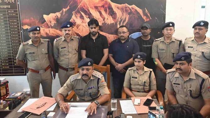 72 घंटे में बच्चा चोरी गिरोह का पर्दाफाश, दो महिलाओं समेत छह आरोपी गिरफ्तार, दो मासूम सकुशल बरामद